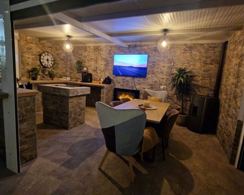 5 bedroom Villa for sale in Torrevieja with pool garage - € 760,000 (Ref: 10019882)