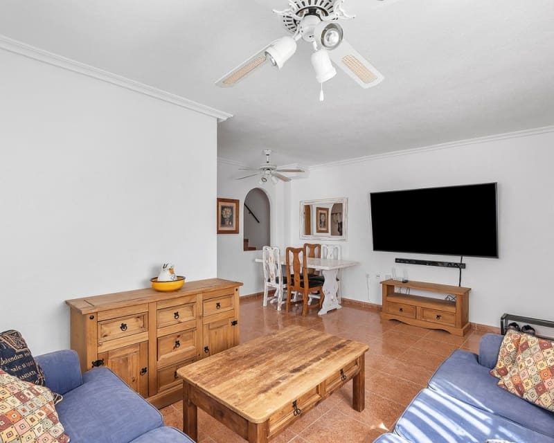 3 bedroom Villa for sale in Los Montesinos with pool - € 218,000 (Ref: 10019885)