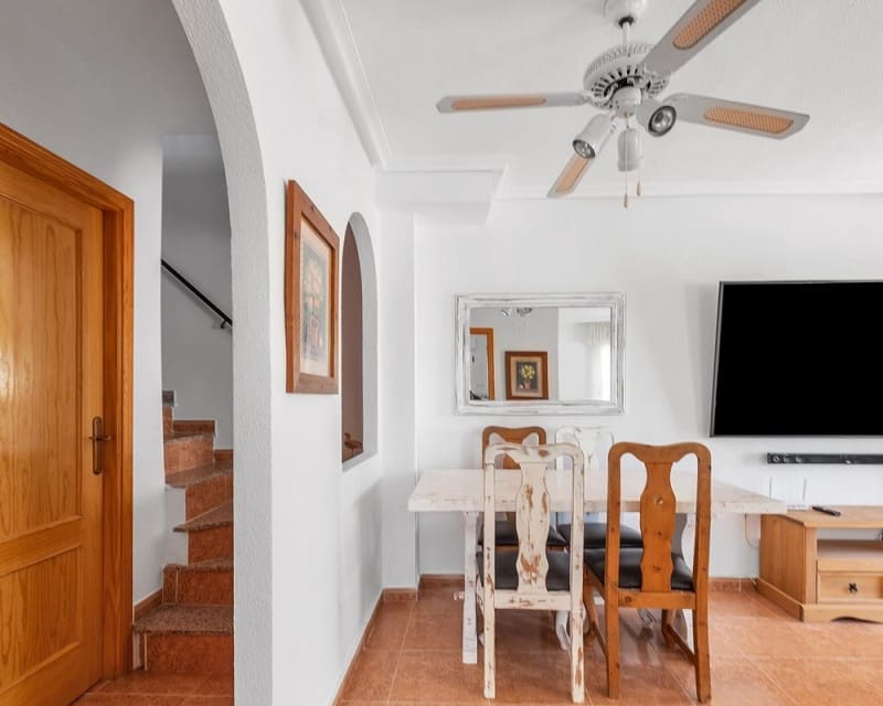 3 bedroom Villa for sale in Los Montesinos with pool - € 218,000 (Ref: 10019885)