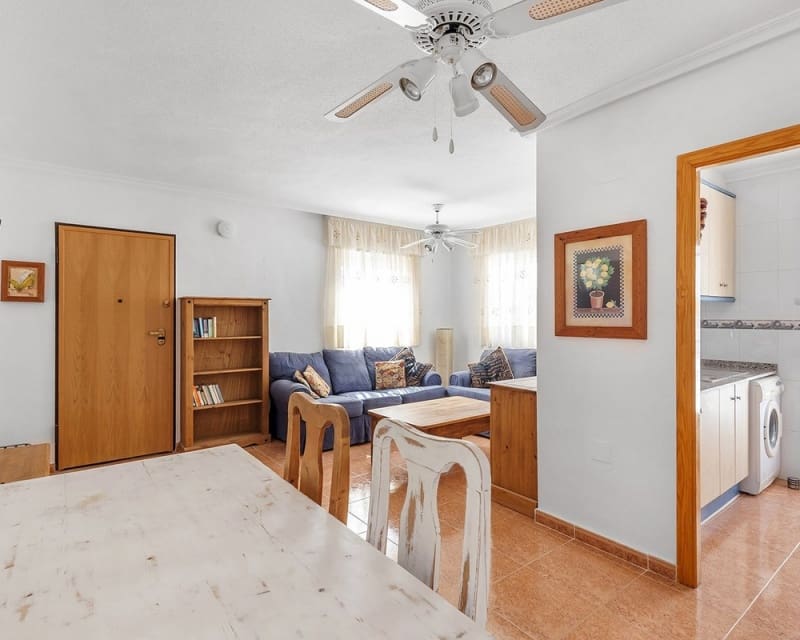 3 bedroom Villa for sale in Los Montesinos with pool - € 218,000 (Ref: 10019885)