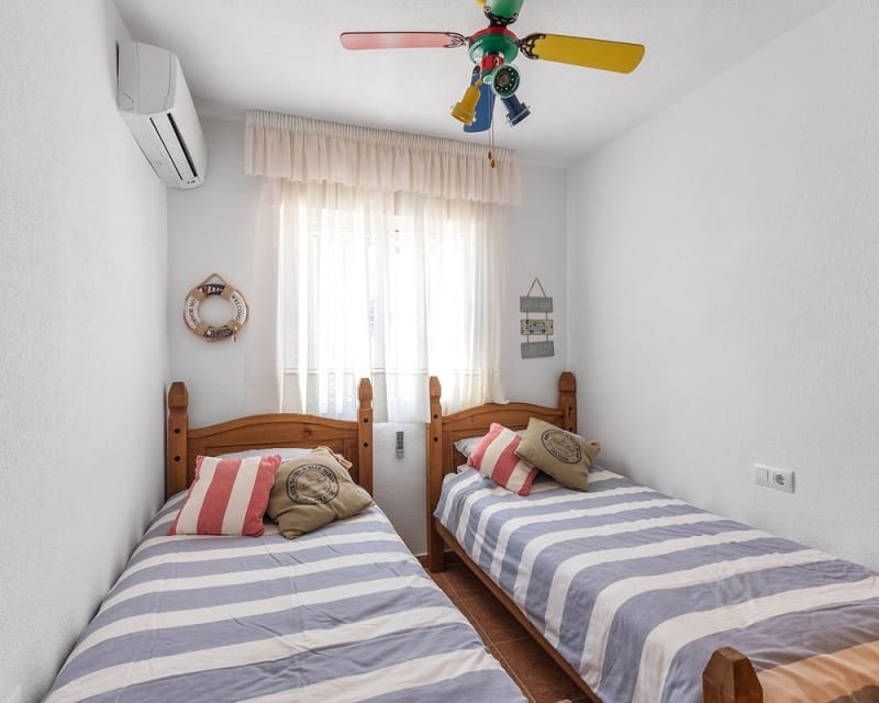 3 bedroom Villa for sale in Los Montesinos with pool - € 218,000 (Ref: 10019885)