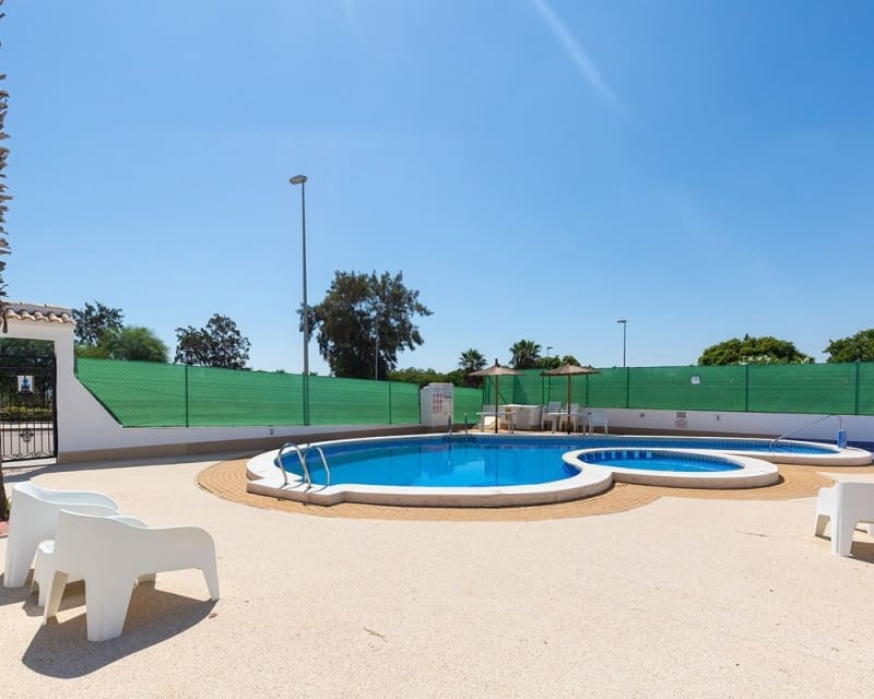 3 bedroom Villa for sale in Los Montesinos with pool - € 218,000 (Ref: 10019885)