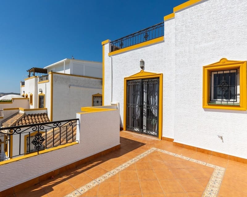 3 bedroom Villa for sale in Los Montesinos with pool - € 218,000 (Ref: 10019885)