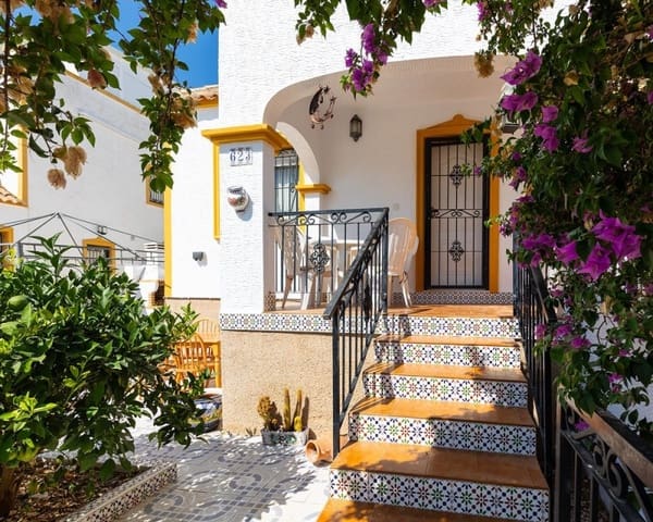 3 bedroom Villa for sale in Los Montesinos with pool - € 218,000 (Ref: 10019885)