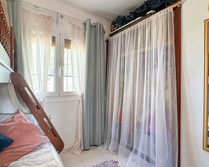 1 slaapkamer Villa te koop in San Miguel de Salinas met zwembad - € 105.000 (Ref: 10019886)