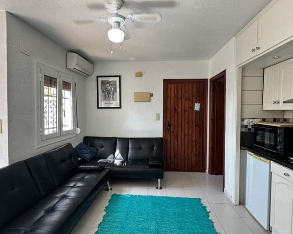 1 slaapkamer Villa te koop in San Miguel de Salinas met zwembad - € 105.000 (Ref: 10019886)