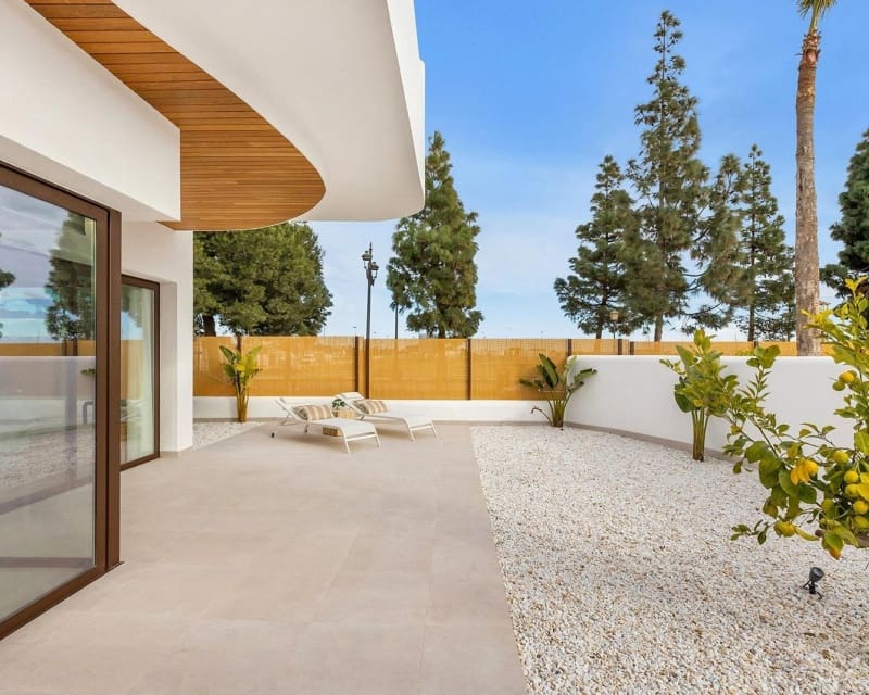 3 bedroom Villa for sale in Los Alcazares with pool garage - € 539,900 (Ref: 10021318)