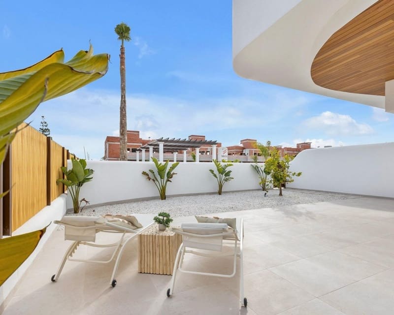 3 bedroom Villa for sale in Los Alcazares with pool garage - € 539,900 (Ref: 10021318)