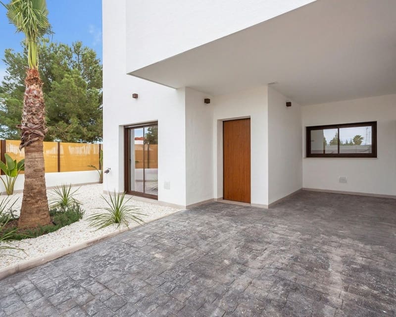 3 bedroom Villa for sale in Los Alcazares with pool garage - € 539,900 (Ref: 10021318)