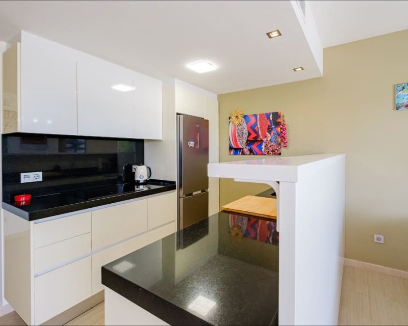 2 Zimmer Apartment zu verkaufen in Punta Prima mit Pool Garage - 280.000 € (Ref: 10023084)