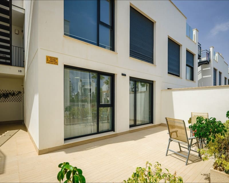 2 Zimmer Apartment zu verkaufen in Punta Prima mit Pool Garage - 280.000 € (Ref: 10023084)