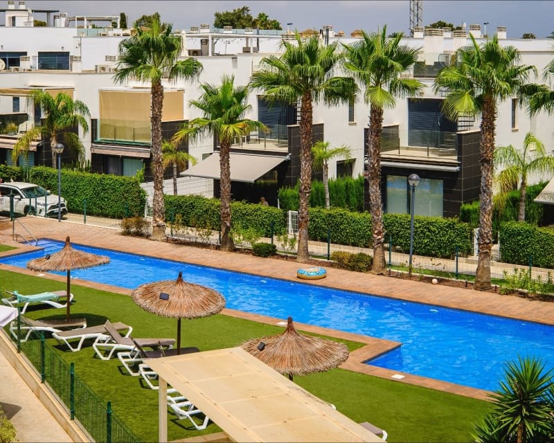 2 Zimmer Apartment zu verkaufen in Punta Prima mit Pool Garage - 280.000 € (Ref: 10023084)