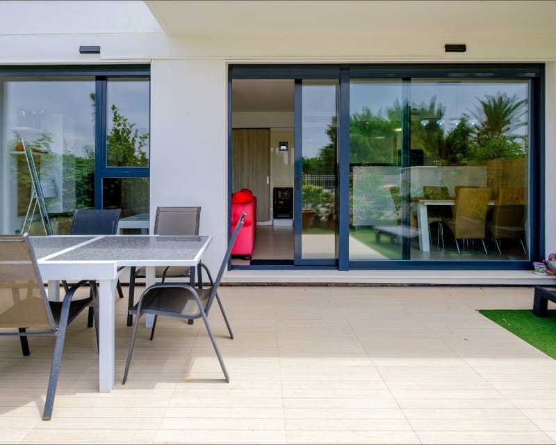 2 Zimmer Apartment zu verkaufen in Punta Prima mit Pool Garage - 280.000 € (Ref: 10023084)