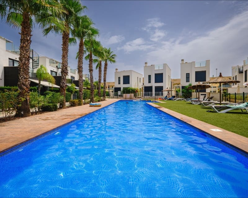 2 Zimmer Apartment zu verkaufen in Punta Prima mit Pool Garage - 280.000 € (Ref: 10023084)