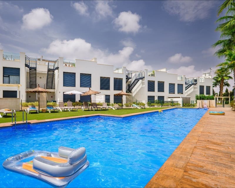2 Zimmer Apartment zu verkaufen in Punta Prima mit Pool Garage - 280.000 € (Ref: 10023084)