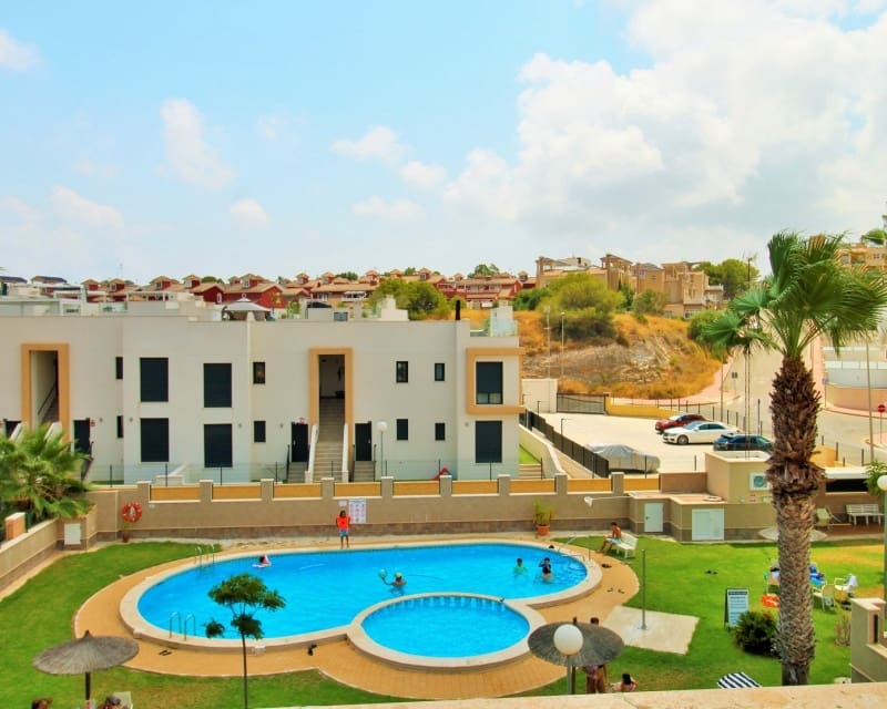 3 Zimmer Haus zu verkaufen in Villamartin mit Pool Garage - 199.950 € (Ref: 10023085)