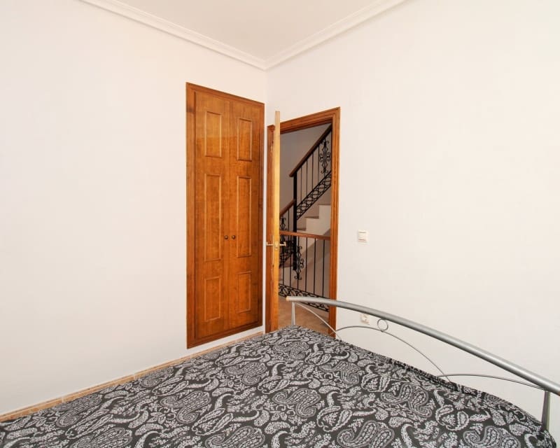 3 Zimmer Haus zu verkaufen in Villamartin mit Pool Garage - 199.950 € (Ref: 10023085)