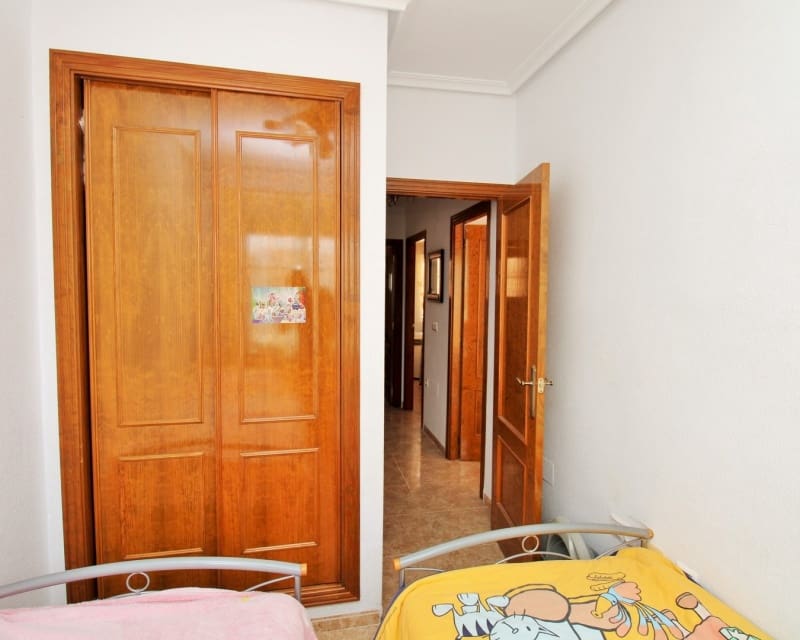 3 Zimmer Haus zu verkaufen in Villamartin mit Pool Garage - 199.950 € (Ref: 10023085)
