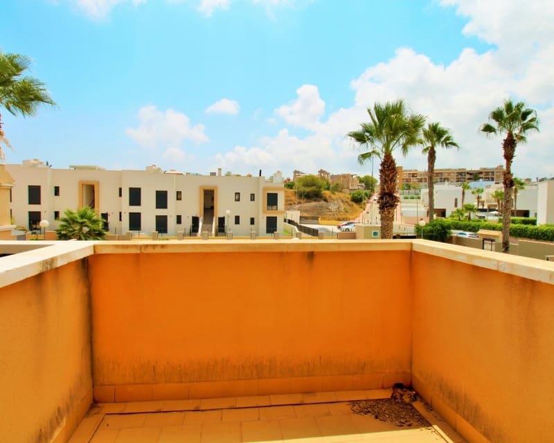 3 Zimmer Haus zu verkaufen in Villamartin mit Pool Garage - 199.950 € (Ref: 10023085)