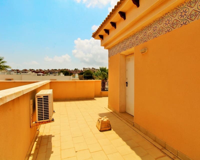 3 Zimmer Haus zu verkaufen in Villamartin mit Pool Garage - 199.950 € (Ref: 10023085)