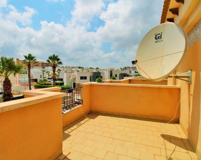 3 Zimmer Haus zu verkaufen in Villamartin mit Pool Garage - 199.950 € (Ref: 10023085)
