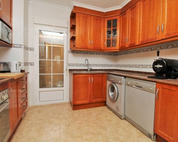 3 Zimmer Haus zu verkaufen in Villamartin, Orihuela mit Pool Garage - 199.950 € (Ref: 10023085)