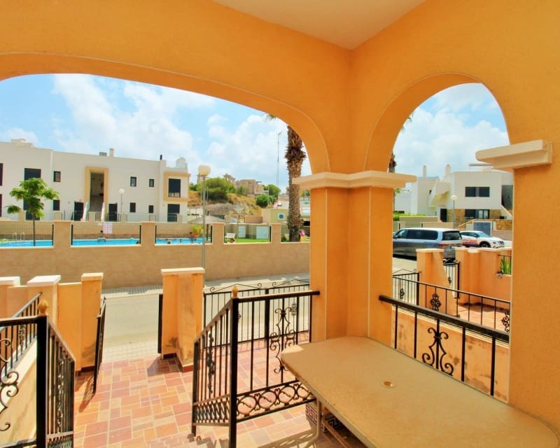 3 Zimmer Haus zu verkaufen in Villamartin mit Pool Garage - 199.950 € (Ref: 10023085)