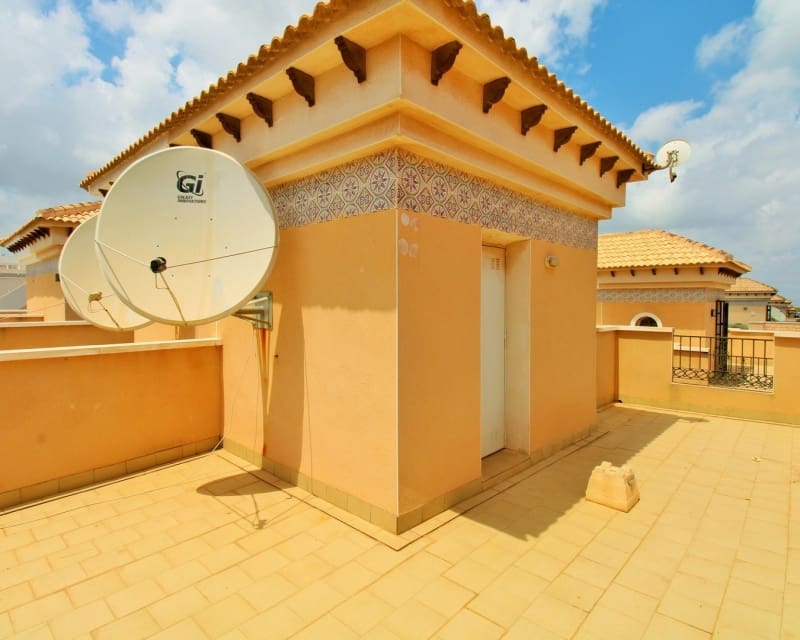 3 Zimmer Haus zu verkaufen in Villamartin mit Pool Garage - 199.950 € (Ref: 10023085)