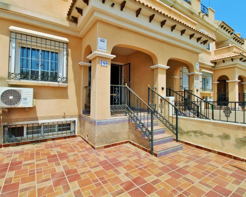 3 Zimmer Haus zu verkaufen in Villamartin mit Pool Garage - 199.950 € (Ref: 10023085)