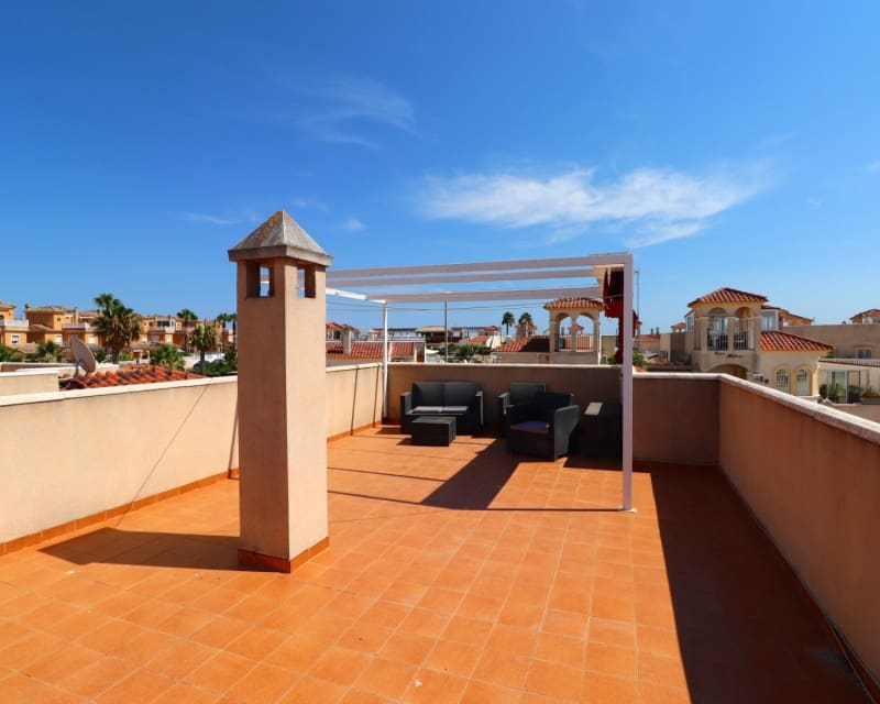 3 bedroom Villa for sale in Lo Crispin with pool garage - € 220,000 (Ref: 10023087)
