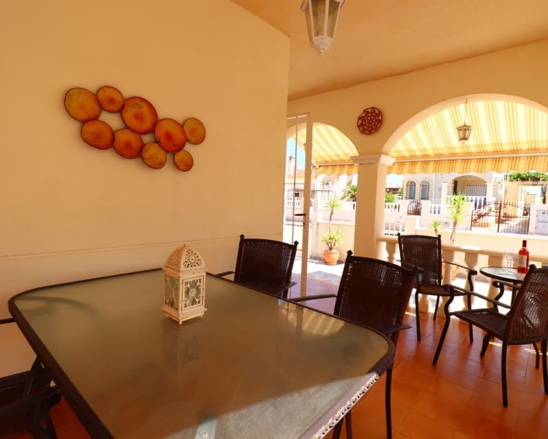 3 bedroom Villa for sale in Lo Crispin with pool garage - € 220,000 (Ref: 10023087)