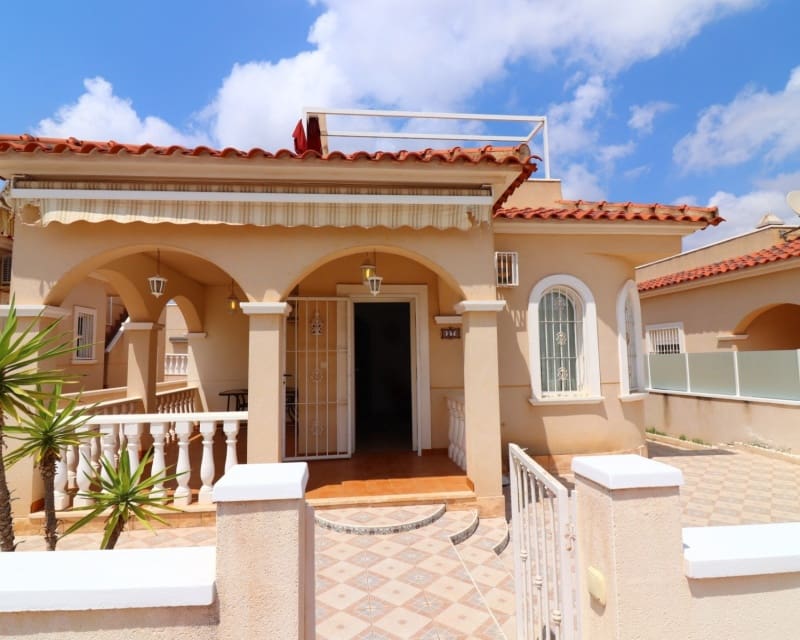 3 bedroom Villa for sale in Lo Crispin with pool garage - € 220,000 (Ref: 10023087)