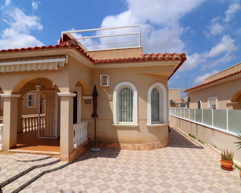 3 bedroom Villa for sale in Lo Crispin with pool garage - € 220,000 (Ref: 10023087)