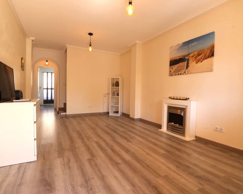 2 bedroom Townhouse for sale in Algorfa with pool garage - € 159,950 (Ref: 10023088)
