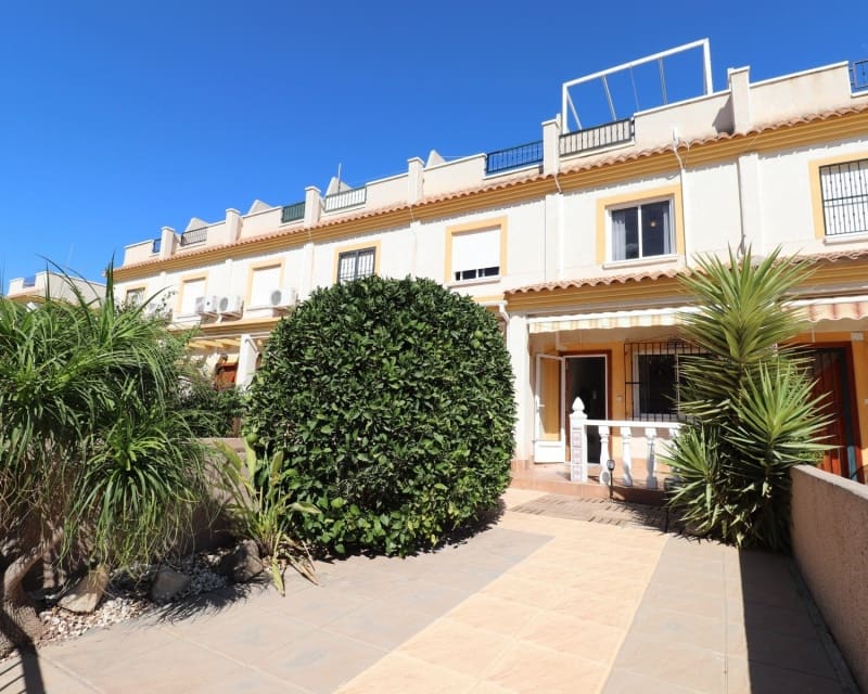2 bedroom Townhouse for sale in Algorfa with pool garage - € 159,950 (Ref: 10023088)
