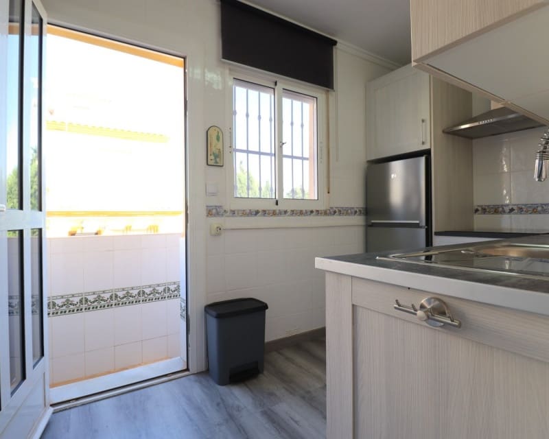2 bedroom Townhouse for sale in Algorfa with pool garage - € 159,950 (Ref: 10023088)