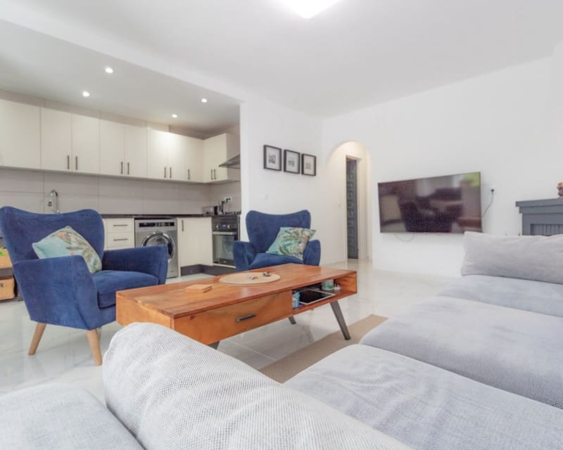 4 soverom Hus til salgs i Villamartin med svømmebasseng - € 325 000 (Ref: 10023089)