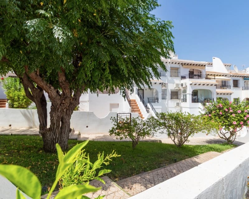 4 soverom Hus til salgs i Villamartin med svømmebasseng - € 325 000 (Ref: 10023089)