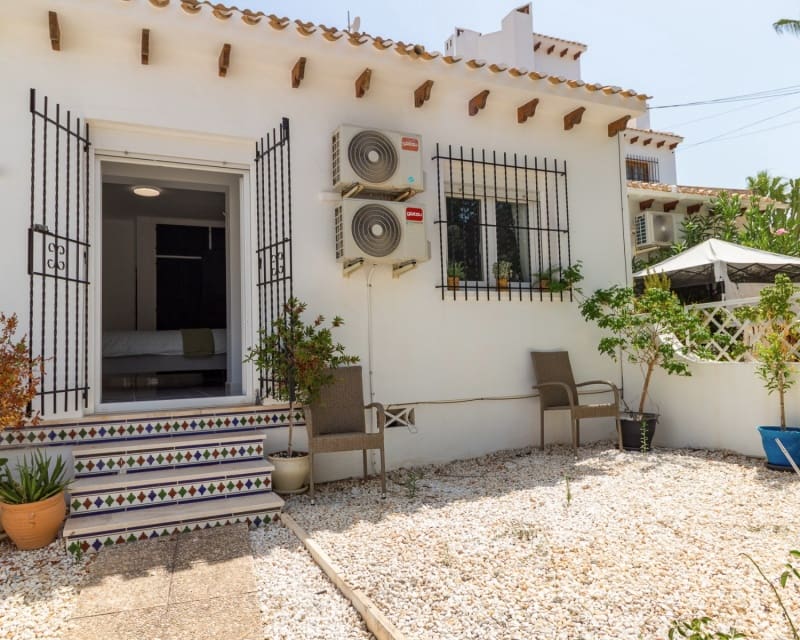 4 soverom Hus til salgs i Villamartin med svømmebasseng - € 325 000 (Ref: 10023089)