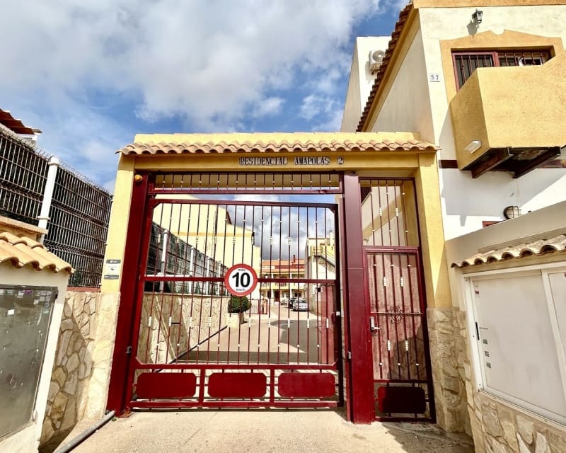 3 soverom Leilighet til salgs i La Zenia med svømmebasseng - € 195 000 (Ref: 10023090)