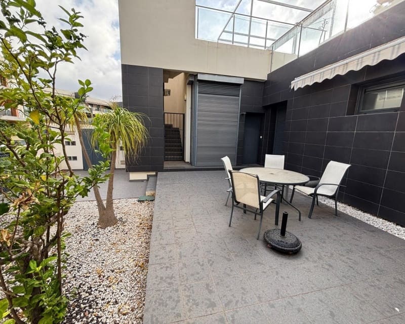 2 soveværelse Bungalow til salg i Villamartin med swimmingpool - € 259.000 (Ref: 10023092)