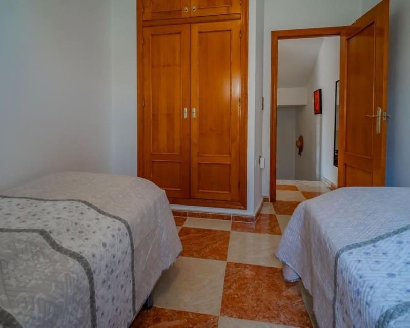 3 quarto Moradia para venda em Cabo Roig com piscina - 315 000 € (Ref: 10023093)