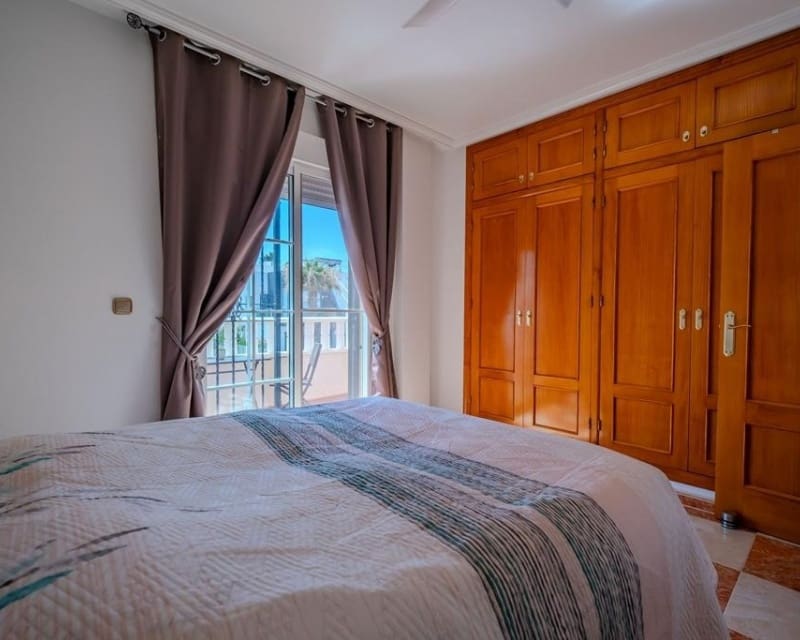 3 quarto Moradia para venda em Cabo Roig com piscina - 315 000 € (Ref: 10023093)