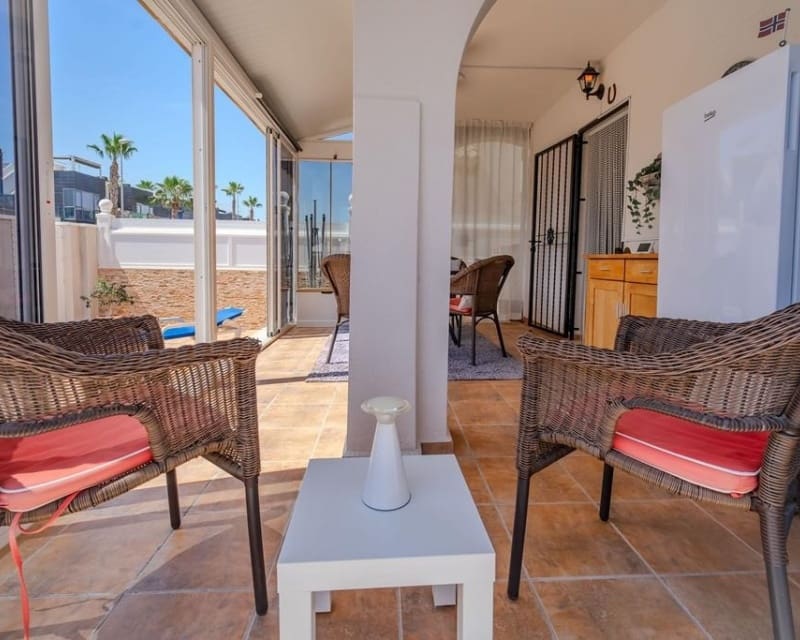 3 quarto Moradia para venda em Cabo Roig com piscina - 315 000 € (Ref: 10023093)