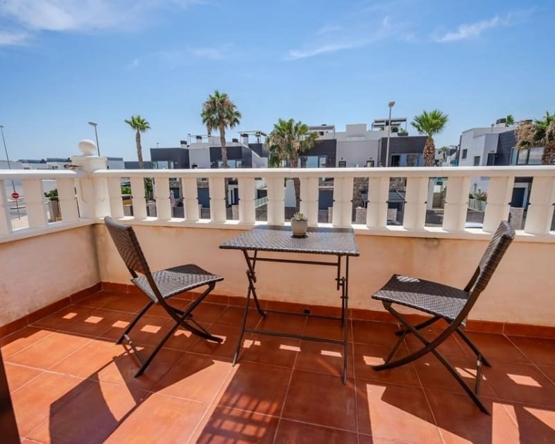3 quarto Moradia para venda em Cabo Roig com piscina - 315 000 € (Ref: 10023093)