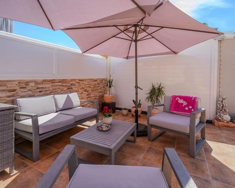 3 quarto Moradia para venda em Cabo Roig com piscina - 315 000 € (Ref: 10023093)