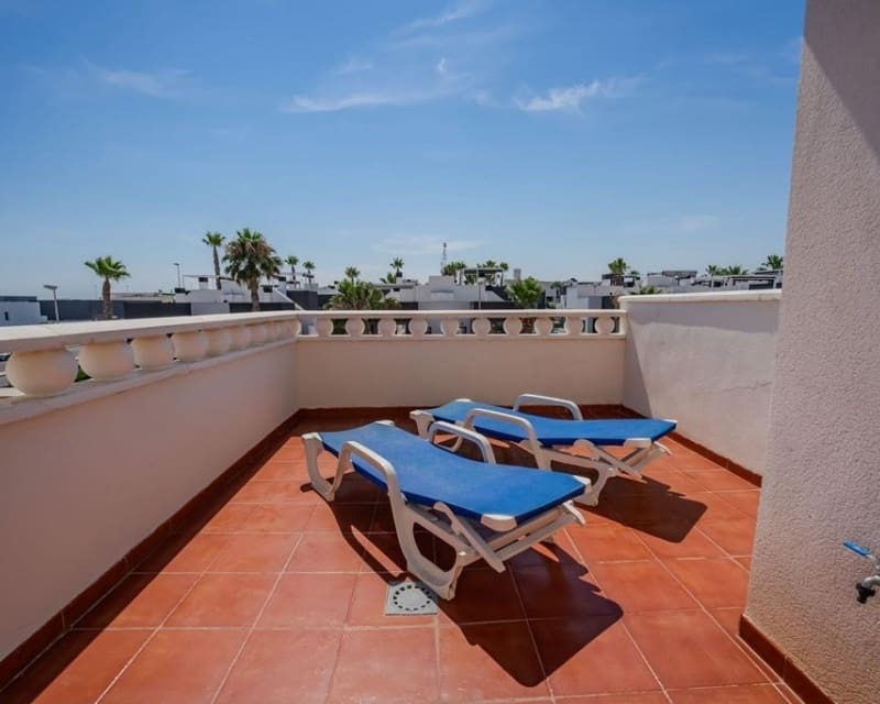 3 quarto Moradia para venda em Cabo Roig com piscina - 315 000 € (Ref: 10023093)