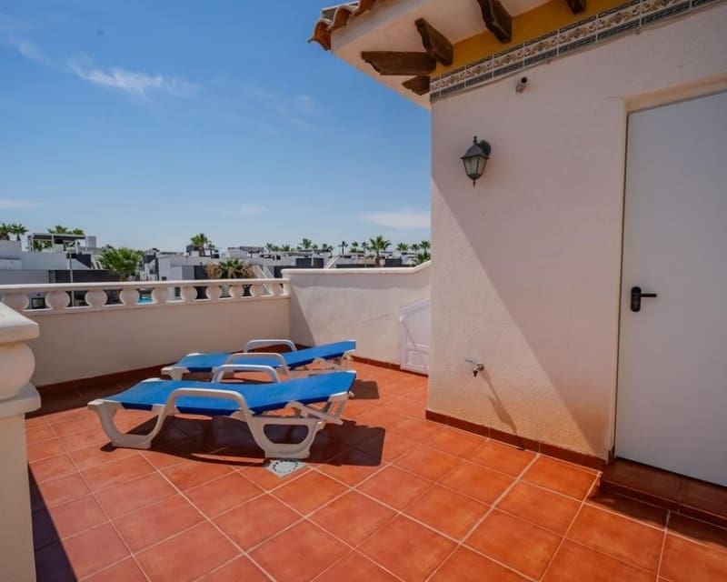 3 quarto Moradia para venda em Cabo Roig com piscina - 315 000 € (Ref: 10023093)