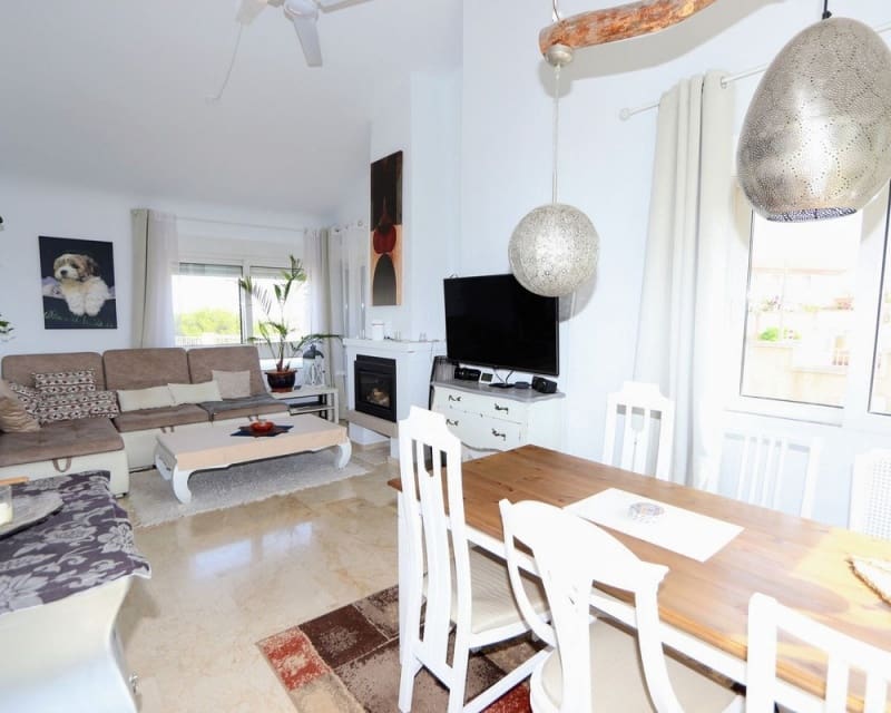 3 soverom Villa til salgs i Villamartin med svømmebasseng garasje - € 349 990 (Ref: 10023094)