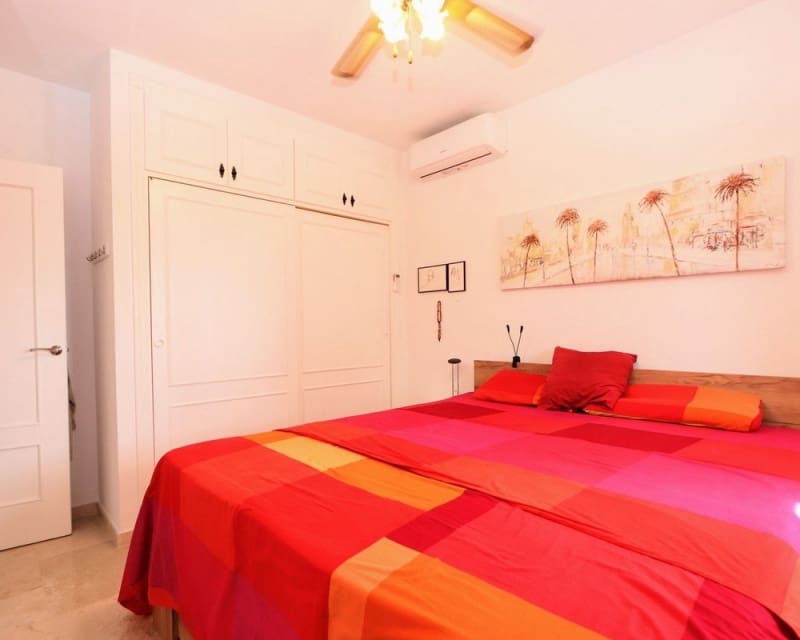 3 soverom Villa til salgs i Villamartin med svømmebasseng garasje - € 349 990 (Ref: 10023094)